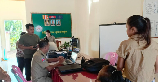 ខេត្តកណ្ដាល៖ នៅថ្ងៃអាទិត្យ ១០កើត ខែកត្ដិក ឆ្នាំរោង ឆស័ក ព.ស ២៥៦៨ ត្រូវនឹងថ្ងៃទី១០ ខែវិច្ឆិកា ឆ្នាំ២០២៤ ក្រុមការងារផ្នែកអត្តសញ្ញាណកម្ម របស់អធិការដ្ឋាននគរបាលក្រុងតាខ្មៅ នៃស្នងការដ្ឋាននគរបាលខេត្តកណ្ដាល
