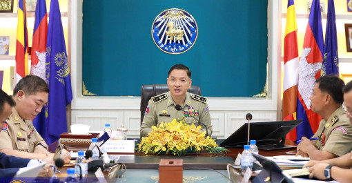 ឯកឧត្តម ឧត្តមសេនីយ៍ឯក បណ្ឌិត តុប នេត អញ្ជើញដឹកនាំកិច្ចប្រជុំពិនិត្យវឌ្ឍនភាពនៃការរៀបចំ សេចក្ដីព្រាងប្រកាស ស្ដីពីការចុះបញ្ជី និងគ្រប់គ្រងការស្នាក់នៅ តាមប្រព័ន្ធអេឡិចត្រូនិក