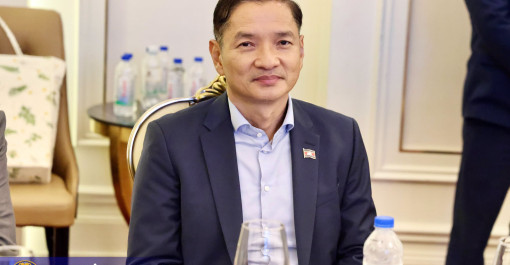 នៅល្ងាចថ្ងៃចន្ទ ១៥កើត ខែបឋមាសាឍ ឆ្នាំមមី អដ្ឋស័ក ព.ស. ២៥៧០ ត្រូវនឹងថ្ងៃទី២៩ ខែមិថុនា ឆ្នាំ២០២៦ ឯកឧត្តម ឧត្តមសេនីយ៍ឯក បណ្ឌិត តុប នេត អគ្គនាយក នៃអគ្គនាយកដ្ឋានអត្តសញ្ញាណកម្ម បានអញ្ជេីញចូលរួមពិធីពិសាអាហារពេលល្ងាច