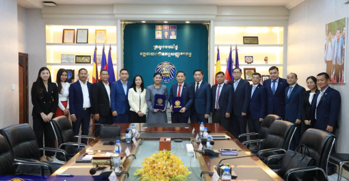 ពិធីចុះអនុស្សរណៈនៃការយោគយល់ (MOU) លើការដឹកជញ្ជូនឯកសារអត្តសញ្ញាណកម្មរវាងអគ្គនាយកដ្ឋានអត្តសញ្ញាណកម្ម និងក្រុមហ៊ុន ប៊ីអេស ត្រេនស្ព័រថេសិន & ត្រេឌីង ឯ.ក (ប៊ីអេស អិចប្រេស)