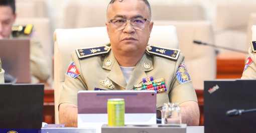 ទីស្ដីការក្រសួងមហាផ្ទៃ៖ នៅរសៀលថ្ងៃព្រហស្បតិ៍ ២កើត ខែទុតិយាសាឍ ឆ្នាំមមី អដ្ឋស័ក ព.ស ២៥៧០ ត្រូវនឹងថ្ងៃទី១៦ ខែកក្កដា ឆ្នាំ២០២៦ ឯកឧត្តម ឧត្តមសេនីយ៍ទោ ផុន លីវិរៈ អគ្គនាយករង