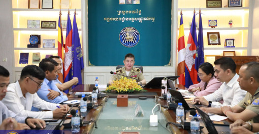 ឯកឧត្តម ឧត្តមសេនីយ៍ទោ ហេង ចំរើន អញ្ជើញដឹកនាំកិច្ចប្រជុំពិនិត្យលើប្លង់មេរបស់អេកូឡូស៊ី នៃប្រព័ន្ធរួមអត្តសញ្ញាណប្រជាជន (IPIS Ecosystem)